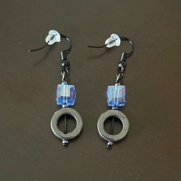 Modern Circle and Cube Pierced Earrings - Picture 3 of 3